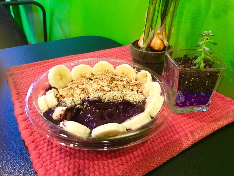Acai bowl from Juicebox Vermont – cute plants not included
