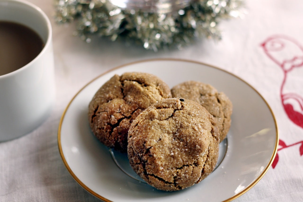 Molasses-Clove-Cookies