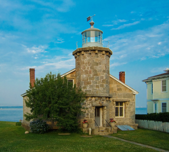 The 5 Best Lighthouses In New England New England Today   Stonington Harbor Lighthouse 2007 560x503 