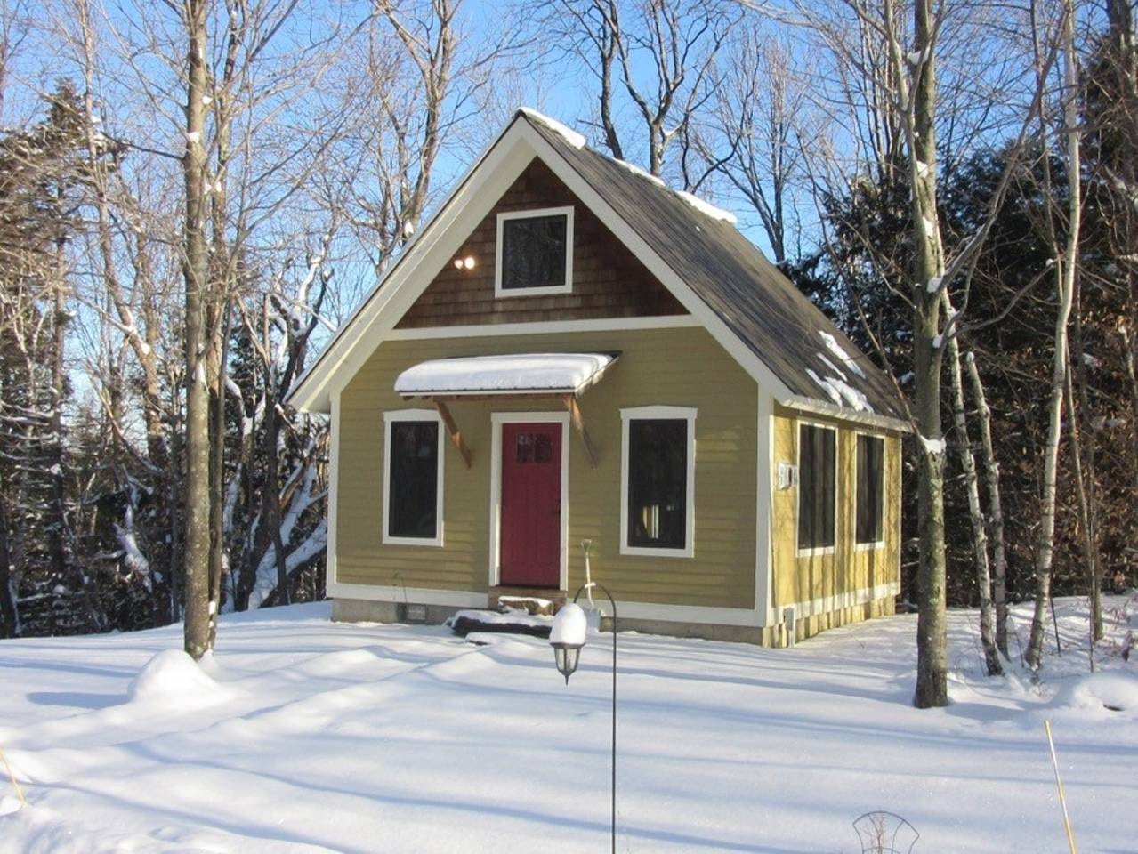 10 Cozy Cabins For Rent In Vermont Winter Getaways New England