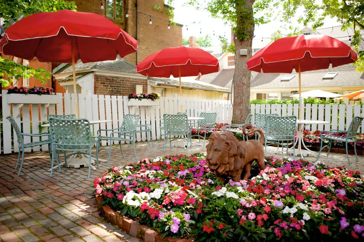 Best Outdoor Dining in the Berkshires