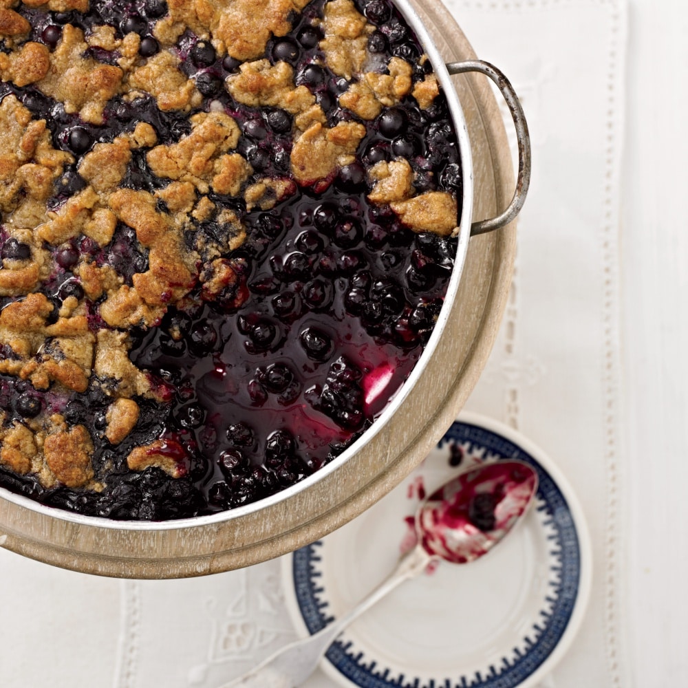 Blueberry Gingersnap Crumble