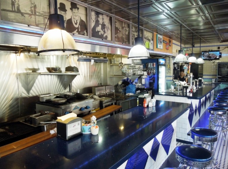 South Street Diner in Boston | Boston Diner Guide