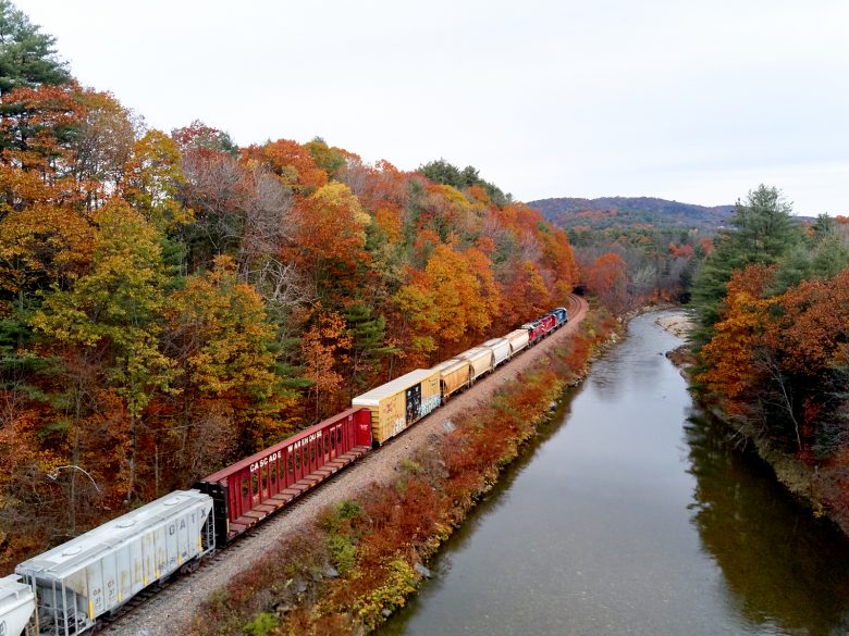 fall foliage train tours new england