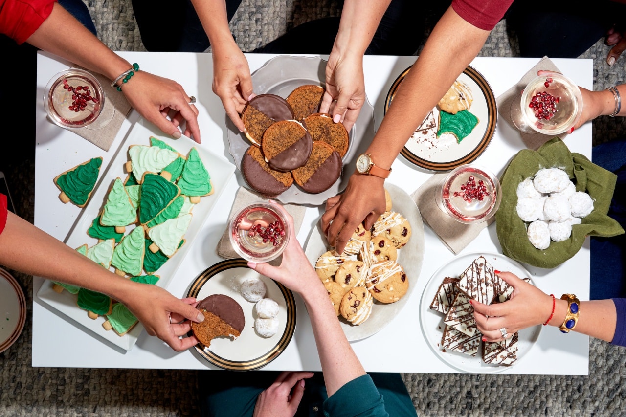 How to Host a Holiday Cookie Swap