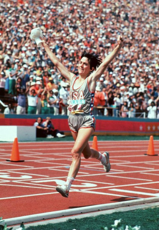 Samuelson finishing out her gold-medal performance at the 1984 Summer Olympics in Los Angeles, California.