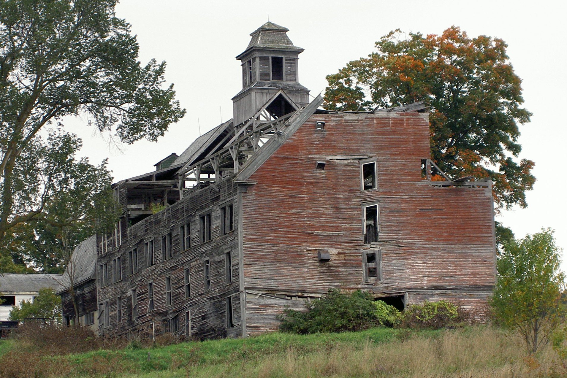 Old Vermont Barn Near Danville, Vermont (user submitted)