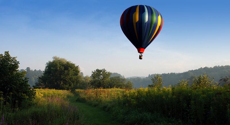 Balloon over Quechee (user submitted)