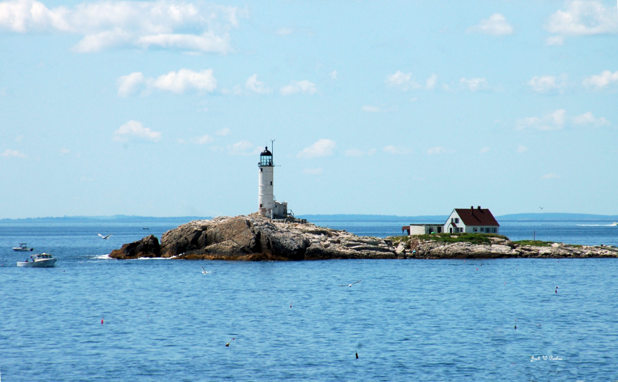 White Island Lighthouse (user submitted)