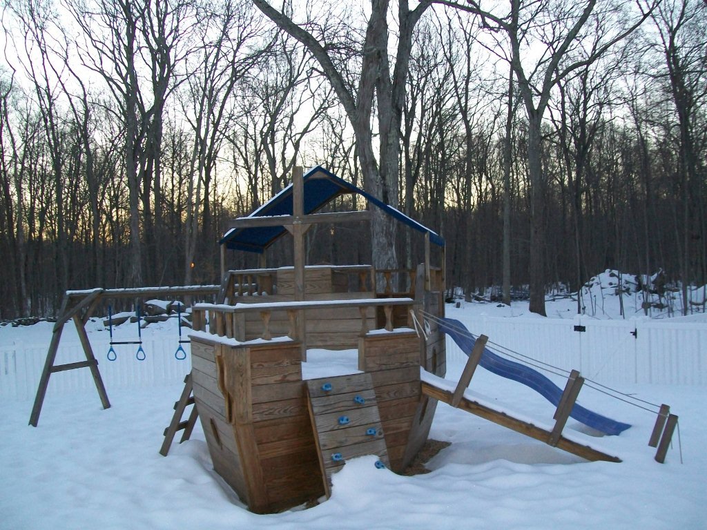 Snowy Playground (user submitted)