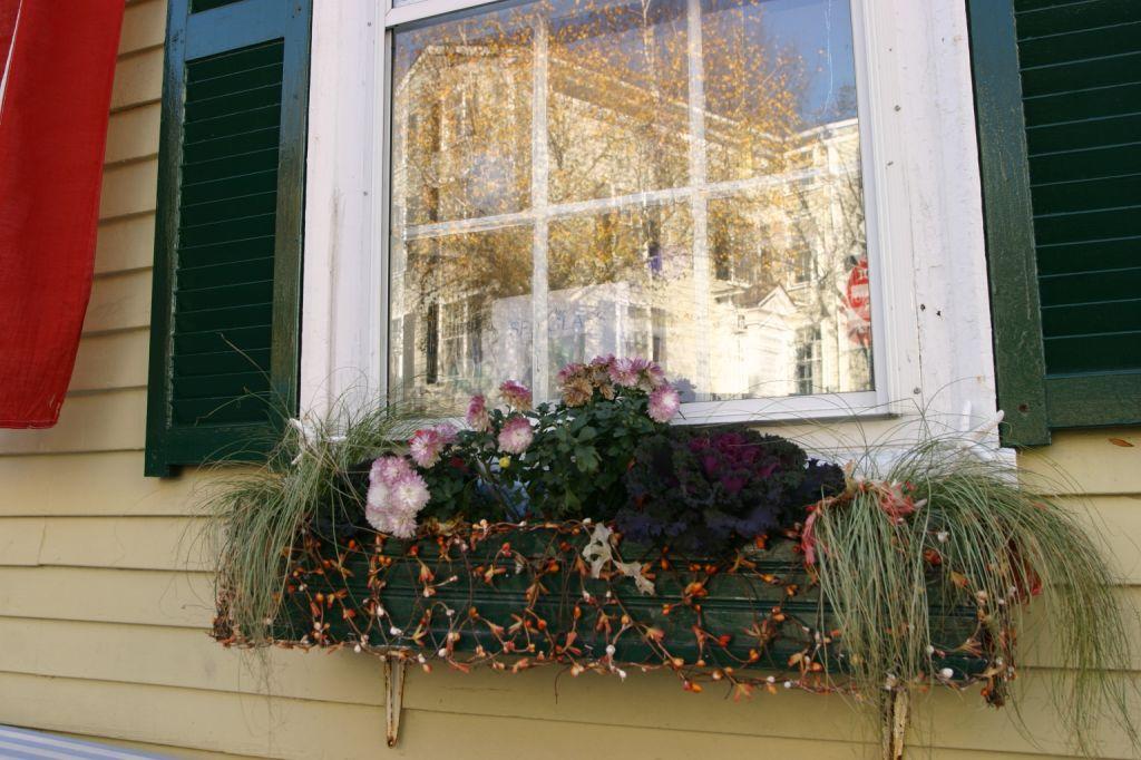 Fall Flower Box is Ship Shape (user submitted)