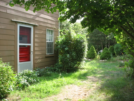 Brown House Red Door (user submitted)