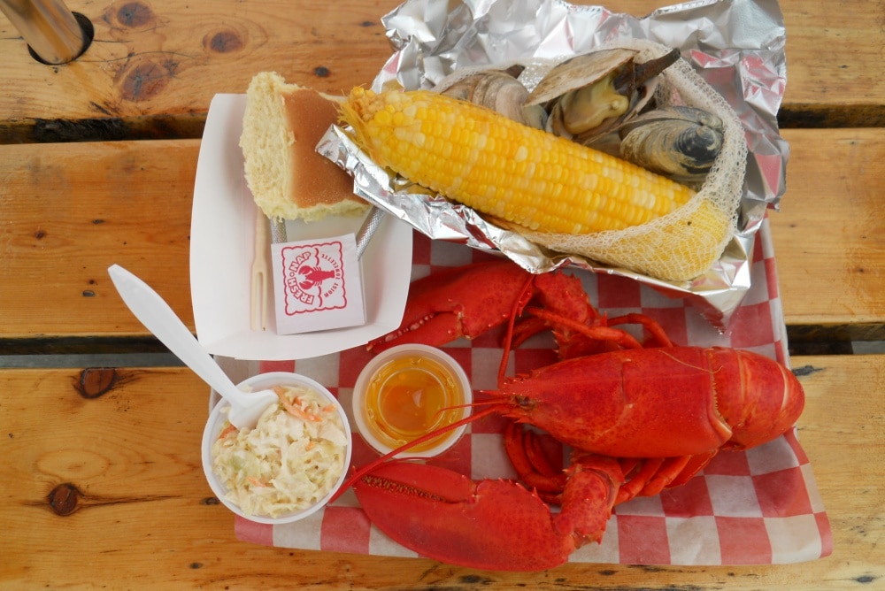lobster-dinner-vs-lobster-roll-MU