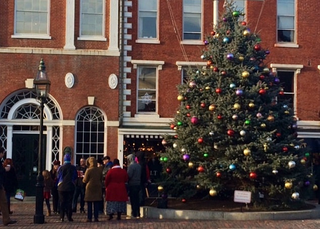 10 Best New England Christmas Towns | New England Today