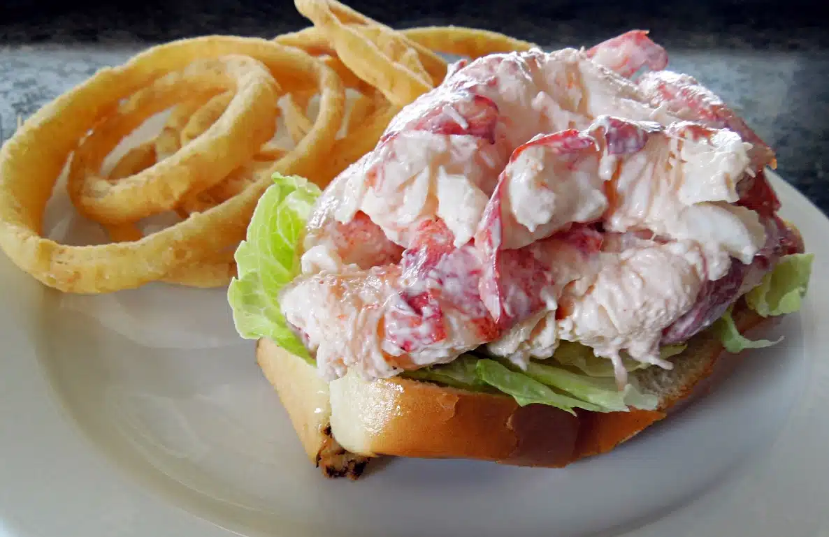 Where to Find the Best New England Lobster Roll in Winter