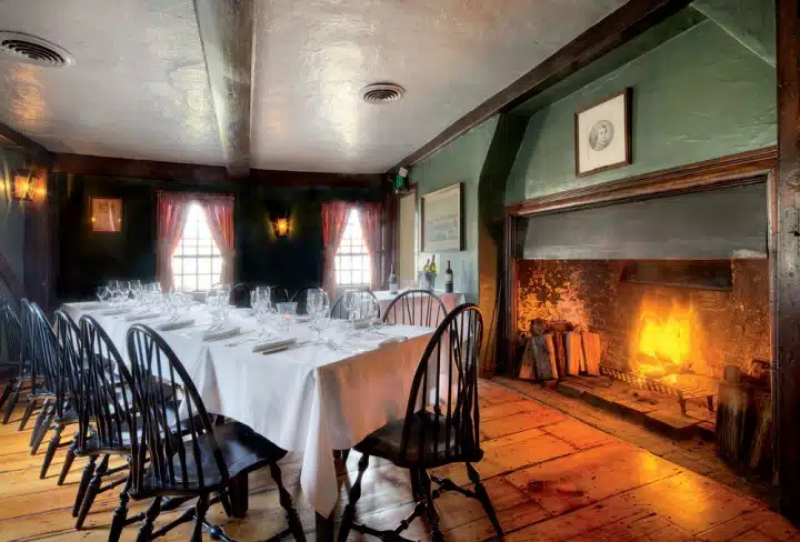 5 Best New England Restaurants with Fireplaces