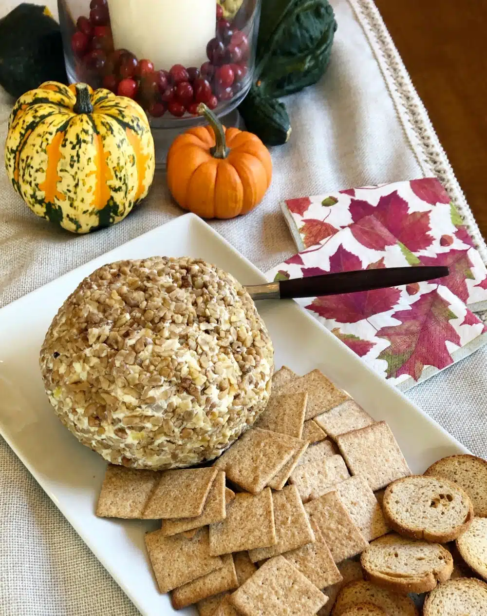 Easy Pineapple Cheese Ball Recipe