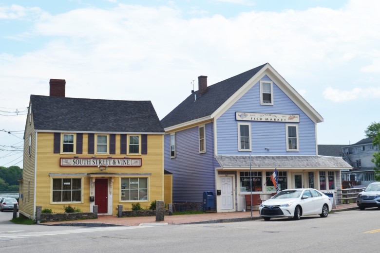 Sanders Fish Market | Where to Find a Good Lobster Roll in Portsmouth, NH