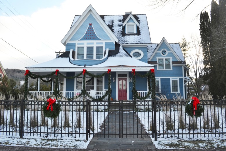 Holiday cheer in downtown Stowe!