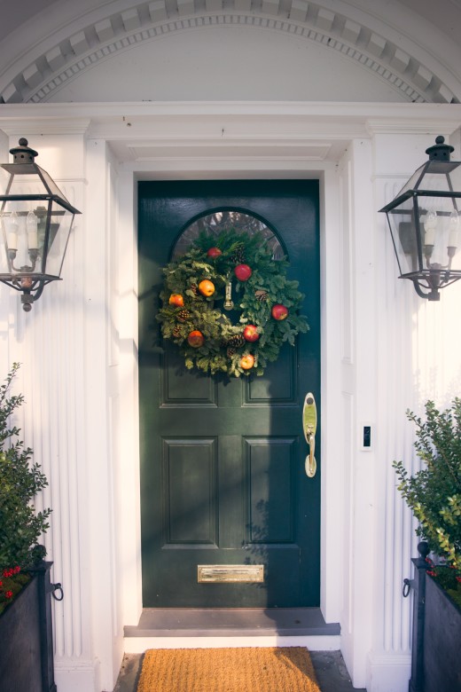 Indoor & Outdoor Wreath Ideas | Holiday Decorating